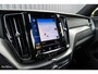 Volvo XC60 2.0 T8 Plug-in hybrid AWD R-Design | Luchtvering | Zwenkbare trekhaak | Panorama dak | Memory | Adaptieve cruise |