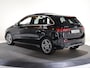 Mercedes-Benz B-klasse 250e Business Solution AMG | Panoramaschuifdak | Winter pakket | Achteruitrijcamera | Trekhaak |