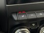 Renault Clio 1.6 E-Tech Hybrid 140pk Initiale Automaat | SUMMER DEALS | Climate control | Navigatie | Leer | Winterpack | 17" Lm velgen | Parkingpack