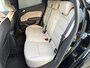 Renault Clio 1.6 E-Tech Hybrid 140pk Initiale Automaat | Climate control | Navigatie | Leer | Winterpack | 17" Lm velgen | Parkingpack