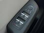 Renault Clio 1.6 E-Tech Hybrid 140pk Initiale Automaat | SUMMER DEALS | Climate control | Navigatie | Leer | Winterpack | 17" Lm velgen | Parkingpack