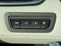 Renault Clio 1.6 E-Tech Hybrid 140pk Initiale Automaat | SUMMER DEALS | Climate control | Navigatie | Leer | Winterpack | 17" Lm velgen | Parkingpack