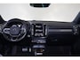 Volvo XC40 T3 R-Design - Harman/Kardon audio - Parkeercamera achter - Verwarmde voorstoelen, stuur & achterbank - Parkeersensoren voor & achter - Draadloze tel. lader - Cruise control - Standkachel - Extra getint glas - Inklapbare trekhaak - 18' LMV