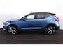 Volvo XC40 T3 R-Design - Harman/Kardon audio - Parkeercamera achter - Verwarmde voorstoelen, stuur & achterbank - Parkeersensoren voor & achter - Draadloze tel. lader - Cruise control - Standkachel - Extra getint glas - Inklapbare trekhaak - 18' LMV