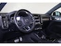 Volvo XC40 T3 R-Design - Harman/Kardon audio - Parkeercamera achter - Verwarmde voorstoelen, stuur & achterbank - Parkeersensoren voor & achter - Draadloze tel. lader - Cruise control - Standkachel - Extra getint glas - Inklapbare trekhaak - 18' LMV