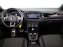 Volkswagen T-Roc 1.5 TSI Sport 150 pk Automaat (DSG) | Navigatie via App | Panoramadak | Parkeersensoren | Black Style pakket | Stoelverwarming |