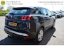 Peugeot 3008 1.2 PureTech TREKHAAK - NIEUWE DISTRIBUTIE - CAMERA - NAVI - PARKEERSENSOREN V+A - CARPLAY / ANDROID - 17 INCH LMV - CRUISE - CLIMA - 4X MICHELIN ALLSEASON - ELEKTR INKLAPB. SPIEGELS - HELE NETTE STAAT!