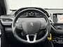 Peugeot 2008 1.2 PureTech 110pk EAT Allure | Parkeersensoren achter | Carplay | Glazen panoramadak | Cruise control | Trekhaak 1250 kg |