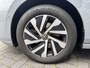 Volkswagen Golf 1.4 eHybrid 150kw / 204pk Style DSG Automaat Panoramadak / Memorystoel / IQ LED verlichting / Navigatie / App-connect / Camera