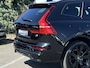 Volvo XC60 2.0 T6 Plug-in hybrid AWD Plus Black Edition | Trekhaak | Memory | Harman Kardon Audio | Pano