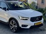 Volvo XC40 2.0 T5 AUT8 AWD R-DESIGN INTRO EDITION PANODAK LEDER NAVI CAMERA DIGI-DASH LED LMV PDC