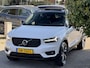 Volvo XC40 2.0 T5 AUT8 AWD R-DESIGN INTRO EDITION PANODAK LEDER NAVI CAMERA DIGI-DASH LED LMV PDC