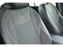 Volkswagen T-Roc 1.5 eTsi 150pk DSG R-Line First Edition Trekhaak Camera Keyless Stoelverwarming Virtual Cockpit Carplay