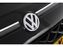 Volkswagen T-Roc 1.5 eTsi 150pk DSG R-Line First Edition Trekhaak Camera Keyless Stoelverwarming Virtual Cockpit Carplay