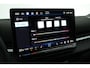 Volkswagen T-Roc 1.5 eTsi 150pk DSG R-Line First Edition Trekhaak Camera Keyless Stoelverwarming Virtual Cockpit Carplay