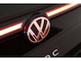 Volkswagen T-Roc 1.5 eTsi 150pk DSG R-Line First Edition Trekhaak Camera Keyless Stoelverwarming Virtual Cockpit Carplay