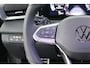 Volkswagen T-Roc 1.5 eTsi 150pk DSG R-Line First Edition Trekhaak Camera Keyless Stoelverwarming Virtual Cockpit Carplay