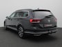 Volkswagen Passat Variant 1.4 TSI PHEV GTE Business 218PK DSG SOH 89,87%, Full led, Trekhaak, Head-up display, Adaptive cruise met travel assist, Keyless, Elek. bedienbare achterklep, Stoelverwarming, Achteruitrijcamera, 17" lichtmetaal