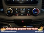 Ford Transit 2.0 TDCI 130pk Automaat Inrichting L3H2 Euro6 Airco | Camera | Navigatie | Apple Carplay | Cruisecontrol Android Auto, Stoelverwarming, Verwarmde voorruit, Parkeersensoren, Bijrijdersbank