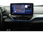 Volkswagen ID.4 First Max 204pk 77 kWh Trekhaak 360Camera Panoramadak Head-Up Memory Stoelverwarming Navigatie