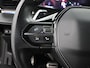 Peugeot 508 1.6 PureTech GT Line 1ste eigenaar, Apple Carplay/Android Auto, Cruise control, Voorstoelen verwarmd, Parkeersensor voor en achter, Volledig digitaal instrumentenpaneel Stijlvolle en sportieve Peugeot 508 1.6 PureTech GT Line uit 2019 met automaat en slechts 54.000 km. Deze luxe fastback combineert een krachtige 180 pk benzinemotor met soepel rijcomfort en e