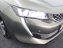Peugeot 508 1.6 PureTech GT Line 1ste eigenaar, Apple Carplay/Android Auto, Cruise control, Voorstoelen verwarmd, Parkeersensor voor en achter, Volledig digitaal instrumentenpaneel Stijlvolle en sportieve Peugeot 508 1.6 PureTech GT Line uit 2019 met automaat en slechts 54.000 km. Deze luxe fastback combineert een krachtige 180 pk benzinemotor met soepel rijcomfort en e
