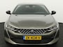 Peugeot 508 1.6 PureTech GT Line 1ste eigenaar, Apple Carplay/Android Auto, Cruise control, Voorstoelen verwarmd, Parkeersensor voor en achter, Volledig digitaal instrumentenpaneel Stijlvolle en sportieve Peugeot 508 1.6 PureTech GT Line uit 2019 met automaat en slechts 54.000 km. Deze luxe fastback combineert een krachtige 180 pk benzinemotor met soepel rijcomfort en e