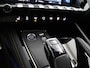 Peugeot 508 1.6 PureTech GT Line 1ste eigenaar, Apple Carplay/Android Auto, Cruise control, Voorstoelen verwarmd, Parkeersensor voor en achter, Volledig digitaal instrumentenpaneel Stijlvolle en sportieve Peugeot 508 1.6 PureTech GT Line uit 2019 met automaat en slechts 54.000 km. Deze luxe fastback combineert een krachtige 180 pk benzinemotor met soepel rijcomfort en e