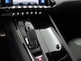 Peugeot 508 1.6 PureTech GT Line 1ste eigenaar, Apple Carplay/Android Auto, Cruise control, Voorstoelen verwarmd, Parkeersensor voor en achter, Volledig digitaal instrumentenpaneel Stijlvolle en sportieve Peugeot 508 1.6 PureTech GT Line uit 2019 met automaat en slechts 54.000 km. Deze luxe fastback combineert een krachtige 180 pk benzinemotor met soepel rijcomfort en e