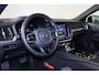 Volvo V60 T6 Recharge AWD Plus Dark - IntelliSafe Assist & Surround - 360º camera - Harman/Kardon audio - Verwarmde voorstoelen, stuur & achterbank - Parkeersensoren voor & achter - Elektr. bedienb. voorstoelen met geheugen - Semi elektr. inklapbare trekhaak - 18' LMV