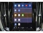 Volvo V60 T6 Recharge AWD Plus Dark - IntelliSafe Assist & Surround - 360º camera - Harman/Kardon audio - Verwarmde voorstoelen, stuur & achterbank - Parkeersensoren voor & achter - Elektr. bedienb. voorstoelen met geheugen - Semi elektr. inklapbare trekhaak - 18' LMV