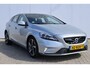 Volvo V40 2.0 T3 R-Design UNIEK! - Bomvolle auto!! - Standkachel - Adap. Cruise - Pano
