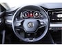 Skoda Octavia Combi 1.0 TSI Business Edition BJ2021 Lmv 16" | Led V+A | Dynamische knipperlichten | Pdc | Elek. achterklep | App-Connect | Navi | Dashboard verlichting | Climate control | Cruise control | Extra getint glas