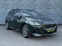 BMW 2-Serie Active Tourer 225e xDrive | Plug-in Hybrid (PHEV) | M-Sport | Trekhaak | Panoramadak | Head-up Display | Lederen Bekleding | Lichtmetalen Velgen 18 inch | Keyless Entry | 360 Graden Camera | Navigatie | Apple Carplay | Android Auto