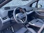BMW 2-Serie Active Tourer 225e xDrive | Plug-in Hybrid (PHEV) | M-Sport | Trekhaak | Panoramadak | Head-up Display | Lederen Bekleding | Lichtmetalen Velgen 18 inch | Keyless Entry | 360 Graden Camera | Navigatie | Apple Carplay | Android Auto