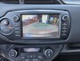 Toyota Yaris 1.5 Hybrid DESIGN NAVI CRUISE CLIMA CAMERA BLUETOOTH 15'' LM-VELGEN NL-AUTO