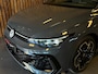 Volkswagen Golf 1.5 eTSI R-Line / 360 Camera / Pano / H/K / Stoel/Stuur verwarming / Carplay