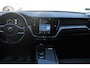 Volvo XC60 B5 250PK Automaat Momentum Exclusive Panoramisch schuif-kanteldak / Head-Up display / Semi elektrisch wegklapbare trekhaak / 19" lichtmetalen velgen / 360 graden rondomzicht camera