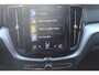 Volvo XC60 B5 250PK Automaat Momentum Exclusive Panoramisch schuif-kanteldak / Head-Up display / Semi elektrisch wegklapbare trekhaak / 19" lichtmetalen velgen / 360 graden rondomzicht camera