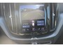 Volvo XC60 B5 250PK Automaat Momentum Exclusive Panoramisch schuif-kanteldak / Head-Up display / Semi elektrisch wegklapbare trekhaak / 19" lichtmetalen velgen / 360 graden rondomzicht camera