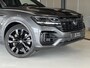 Volkswagen Touareg 3.0 TSI Hybrid R-Line | Pano | Luchtvering | Head-Up | Trekhaak