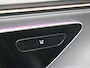 Mercedes-Benz EQE 300 Business Edition 89 kWh Panoramadak / Privacy Glass / Semi-Elektrische stoelen / Parkeercamera / Stoelverwarming /