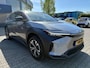 Toyota BZ4X DYNAMIC 71 kWh STOEL/STUURVERW 360° CAMERA PARK-SENSOREN BLIND-SPOT LED-MATRIX EL-STOEL EL-ACHTERKLEP NL-AUTO