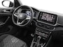 Volkswagen T-Cross 1.5 TSI 150pk DSG R-Line · Camera · Matrix LED · Afneembare Trekhaak · ACC · Stoelverwarming · Apple/Android Car Play · Garantie t/m 18-07-2027