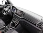 Volkswagen T-Cross 1.5 TSI 150pk DSG R-Line · Camera · Matrix LED · Afneembare Trekhaak · ACC · Stoelverwarming · Apple/Android Car Play · Garantie t/m 18-07-2027