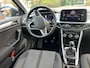 Volkswagen T-Roc 1.0 TSI 110pk Life / Navigatie by APP / LM 16 inch / Digital cockpit / Park Assist / LED Garantie tot 31-07-2027 max 100.000km