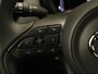 Toyota Aygo X 1.0 VVT-i MT Envy - ORIGINEEL NEDERLANDSE AUTO - PARKEERSENSOREN VOOR EN ACHTER - DRAADLOZE TELEFOONLADER - ADAPTIVE CRUISE CONTROL - NAVIGATIE - APPLE CARPLAY/ANDROID AUTO