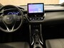 Toyota Corolla Cross Hybrid 200 Style - ORIGINEEL NEDERLANDSE AUTO - AFNEEMBARE TREKHAAK - 750KG GEREMD TREKGEWICHT - STOEL VERWARMING - ELEKTRISCHE ACHTERKLEP - PARKEERSENOREN VOOR EN ACHTER - DODEHOEK DETECTIE