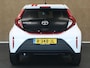 Toyota Aygo X 1.0 VVT-i MT Play - ORIGINEEL NEDERLANDSE AUTO - UNIEKE EXTERIEUR EN INTERIEUR ACCENTEN - AIRCO - ADAPTIEVE CRUISE CONTROL - CAMERA - LAGE KM STAND - BLUETOOTH- APPLE CARPLAY/ ANDROID AUTO