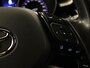 Toyota C-HR / C-HR+ 1.8 Hybrid Dynamic - ORIGINEEL NEDERLANDSE AUTO - AFNEEMBARE TREKHAAK - 725KG GEREMD TREKGEWICHT - PARKEERSENSOREN VOOR EN ACHTER - NAVIGATIE - DODEHOEK DETECTIE - HOMMEL ONDERHOUDEN - STOELVERWARMING - JBL GELUIDSINSTALLATIE